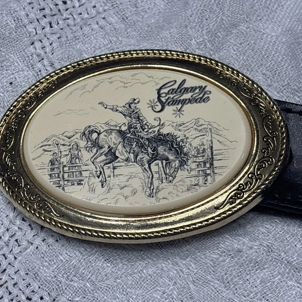Vtg Scrimshaw Belt & Buckle By Barlow Calgary Stampede Sz 30 Leather